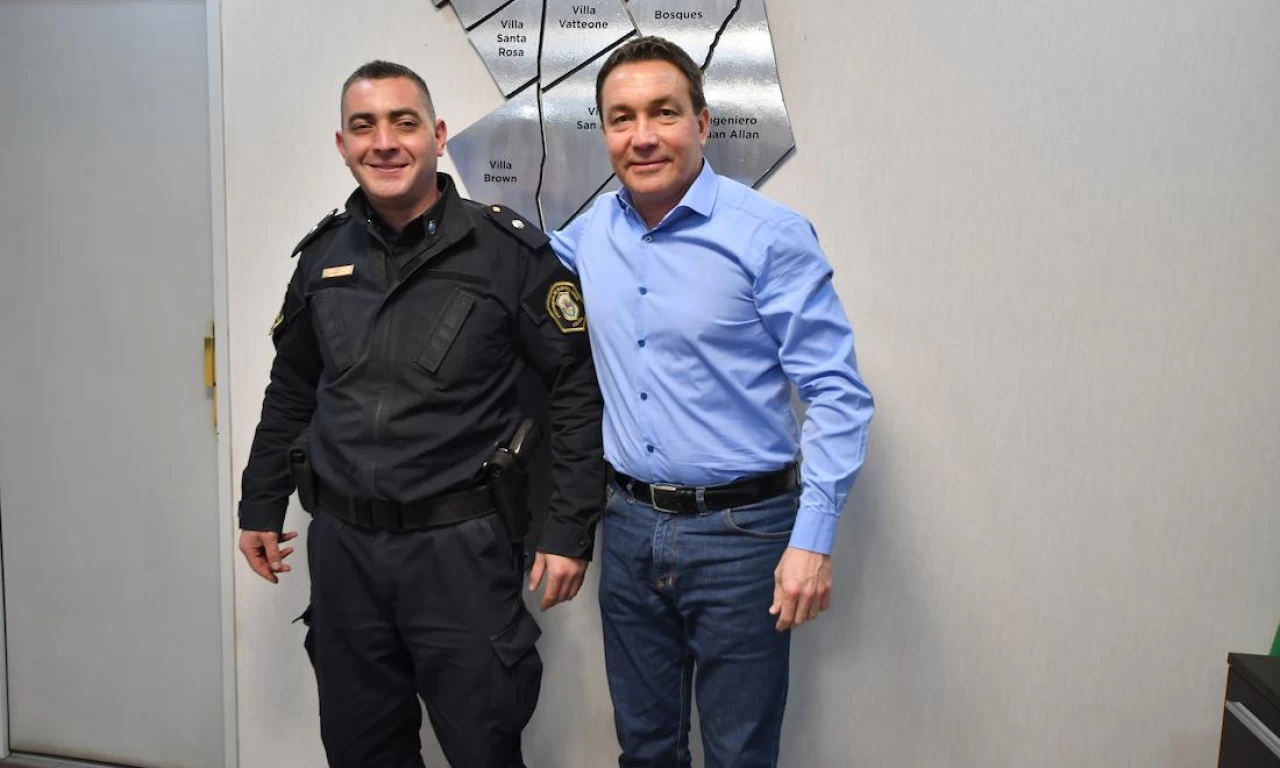 Policía de Florencio Varela salvó la vida de un niño que se atragantaba
